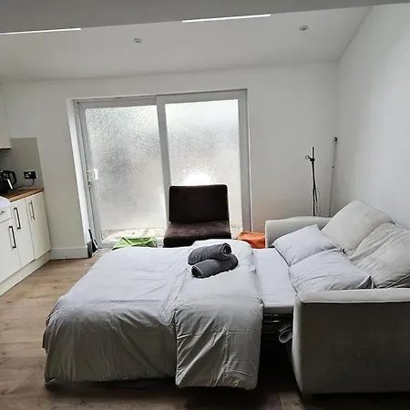 Beautiful Garden Flat Near Central Лондон Экстерьер фото