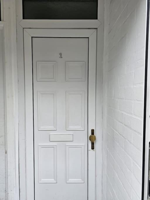 Appartamento Beautiful Garden Flat Near Londra