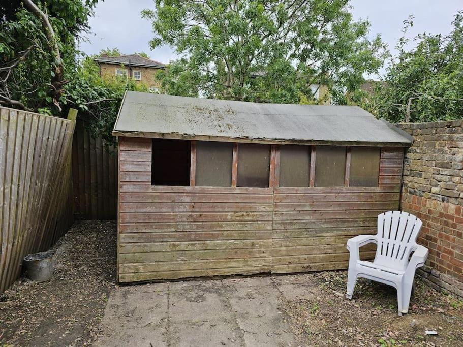Beautiful Garden Flat Near * Londra